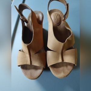 Clarks Artisan Cork Wedge Heels. Tan Leather SZ.6.5